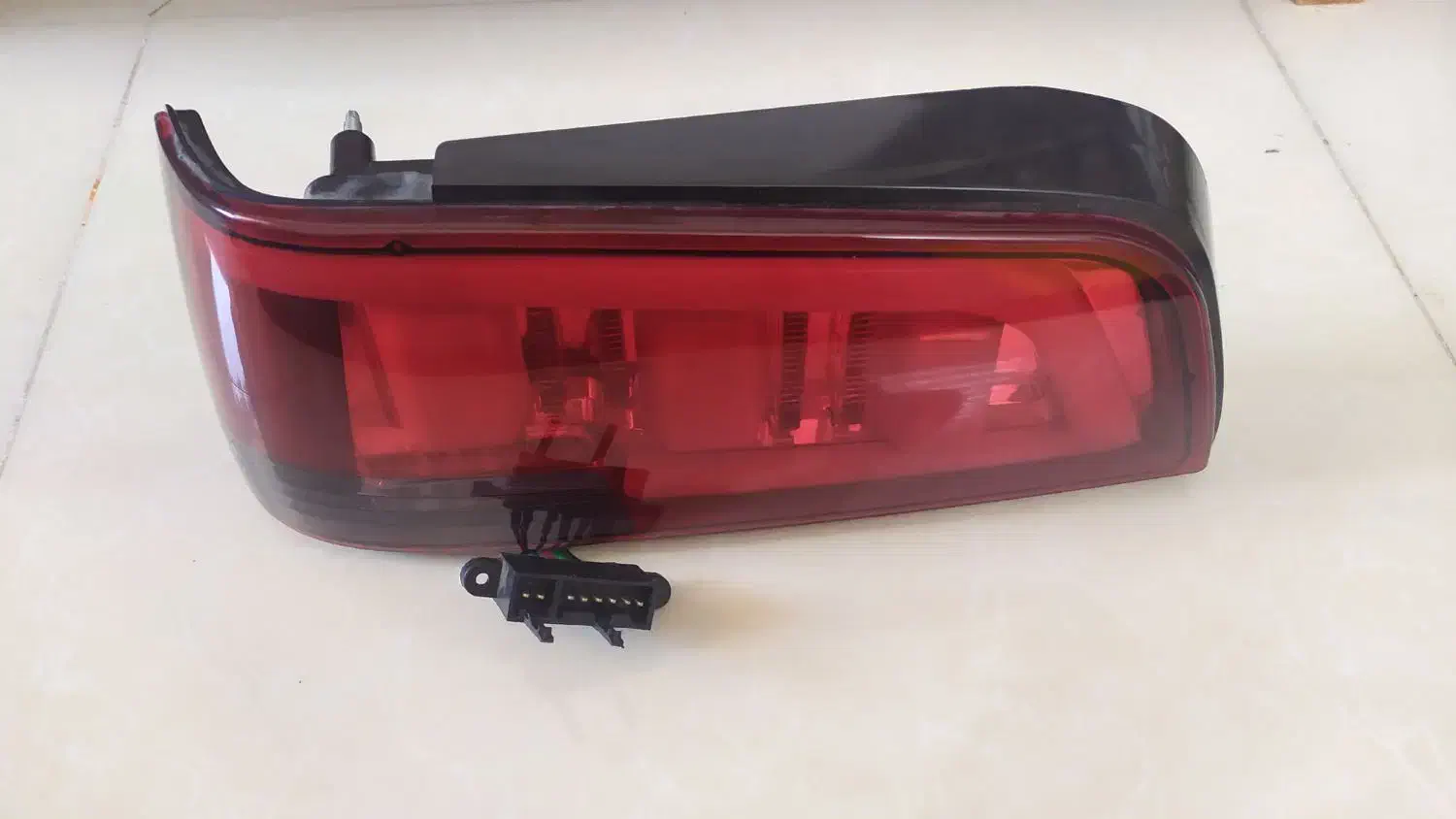 چراغ عقب پارس مدل پاسات|قطعات یدکی و لوازم جانبی|فولادشهر, C3|دیوار