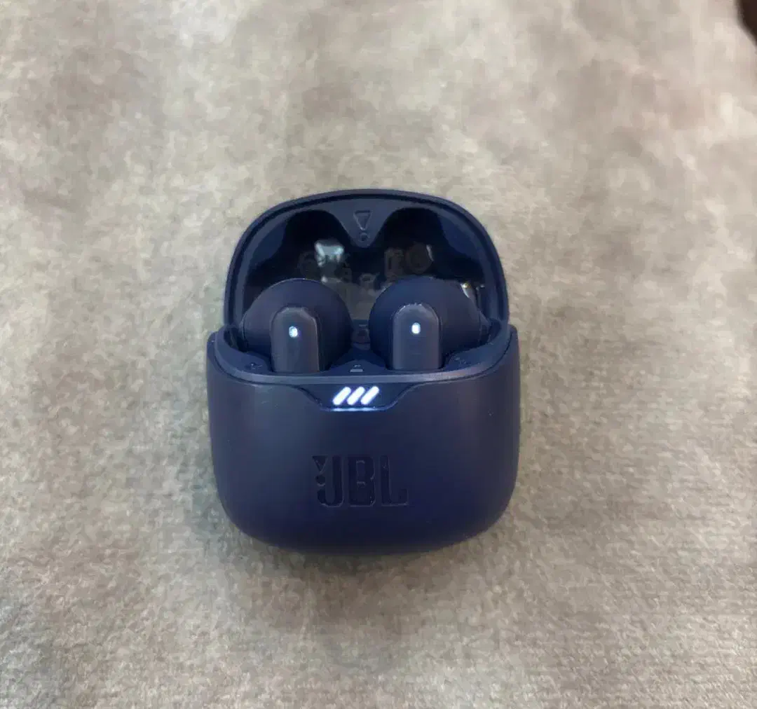 ایرپاد j b l tune flex|لوازم جانبی موبایل و تبلت|ابهر, |دیوار