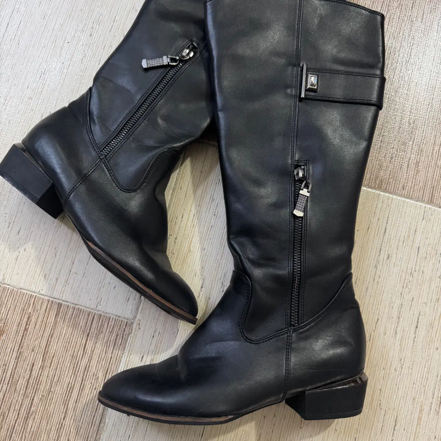 بوت چرمی بلند|کیف، کفش، کمربند|بروجرد, |دیوار