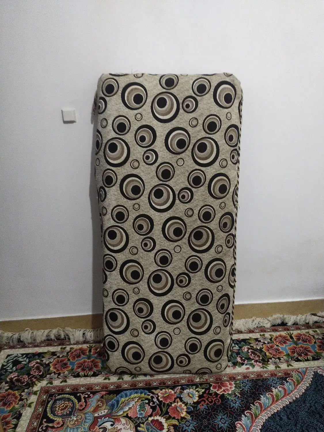 پشتی|پشتی|کوهدشت, |دیوار