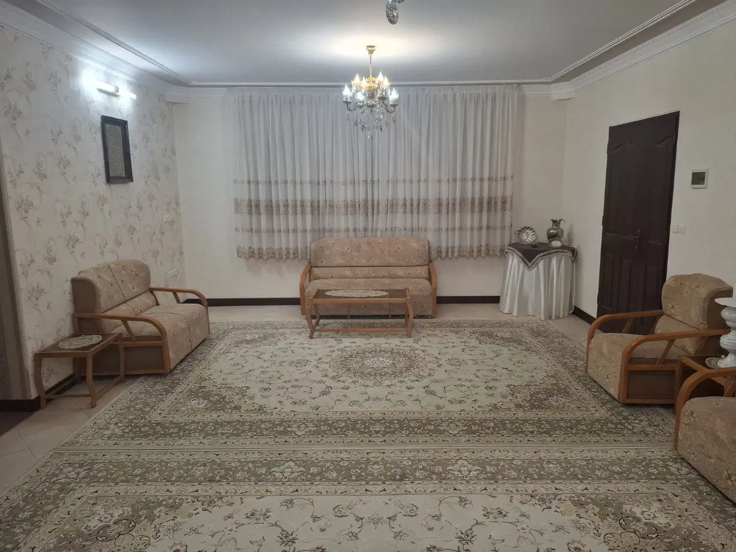 اجاره تک واحدی ۹۰ متری بهترین لوکیشن شهدا|اجارهٔ آپارتمان|بروجرد, |دیوار
