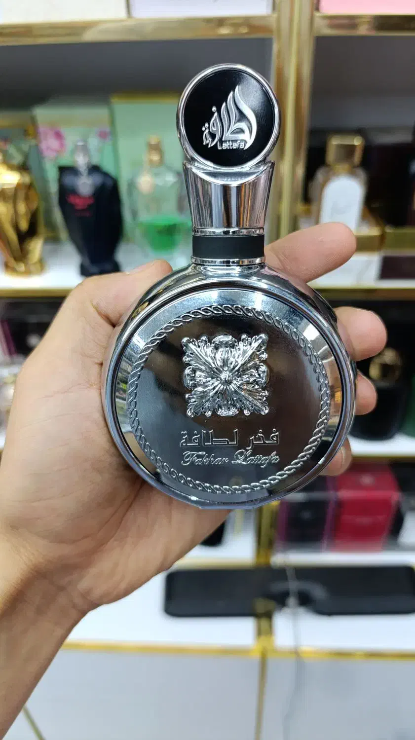 عطر و ادکلن|آرایشی، بهداشتی، درمانی|فولادشهر, B4|دیوار