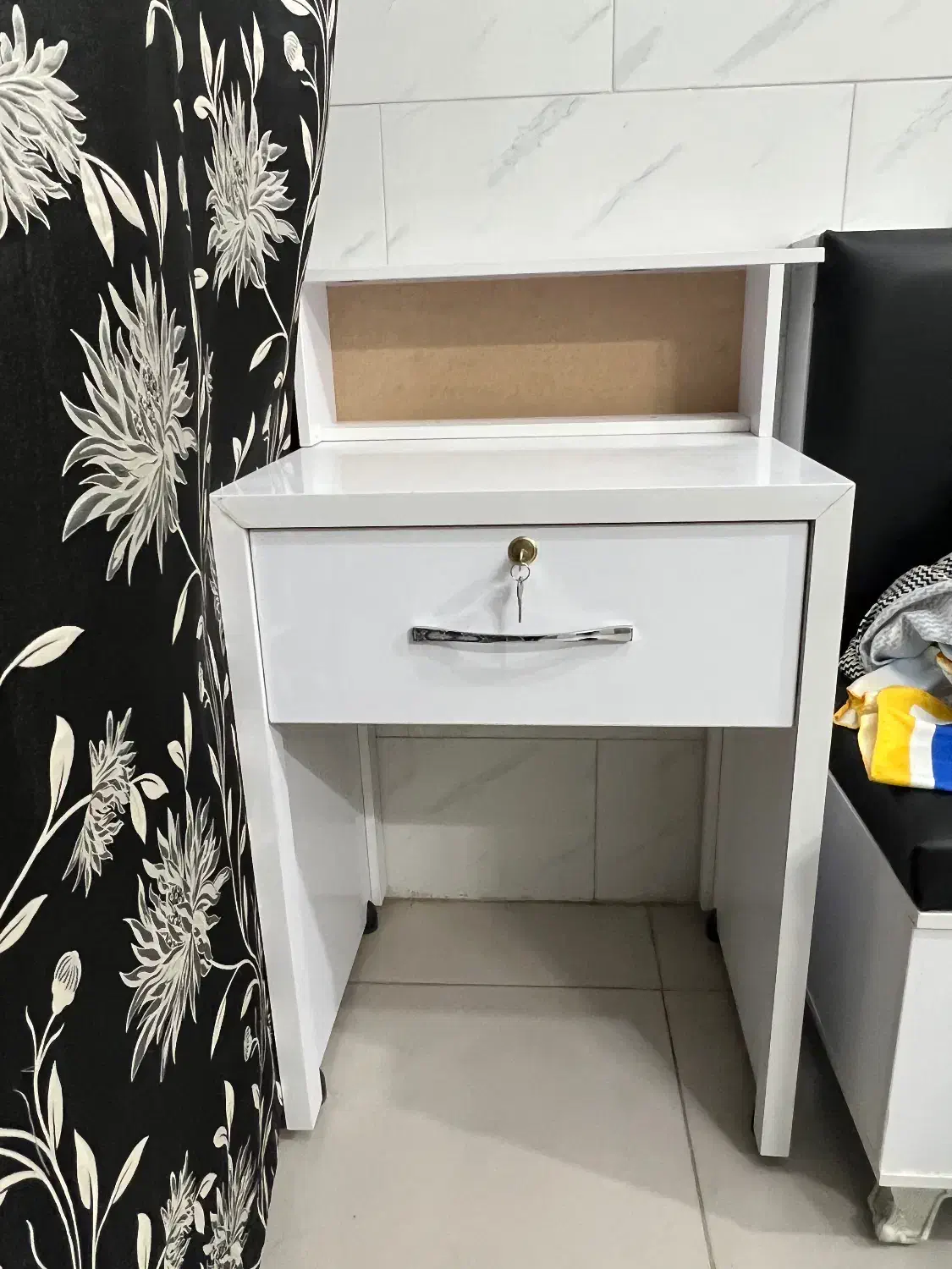 نجهیزات لوکس آرایشگاه|آرایشگاه و سالنهای زیبایی|بجنورد, |دیوار