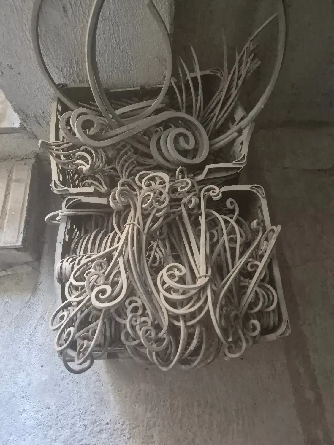 فرفورژه و قطعات آهنی|مصالح و تجهیزات ساختمان|جیرفت, |دیوار