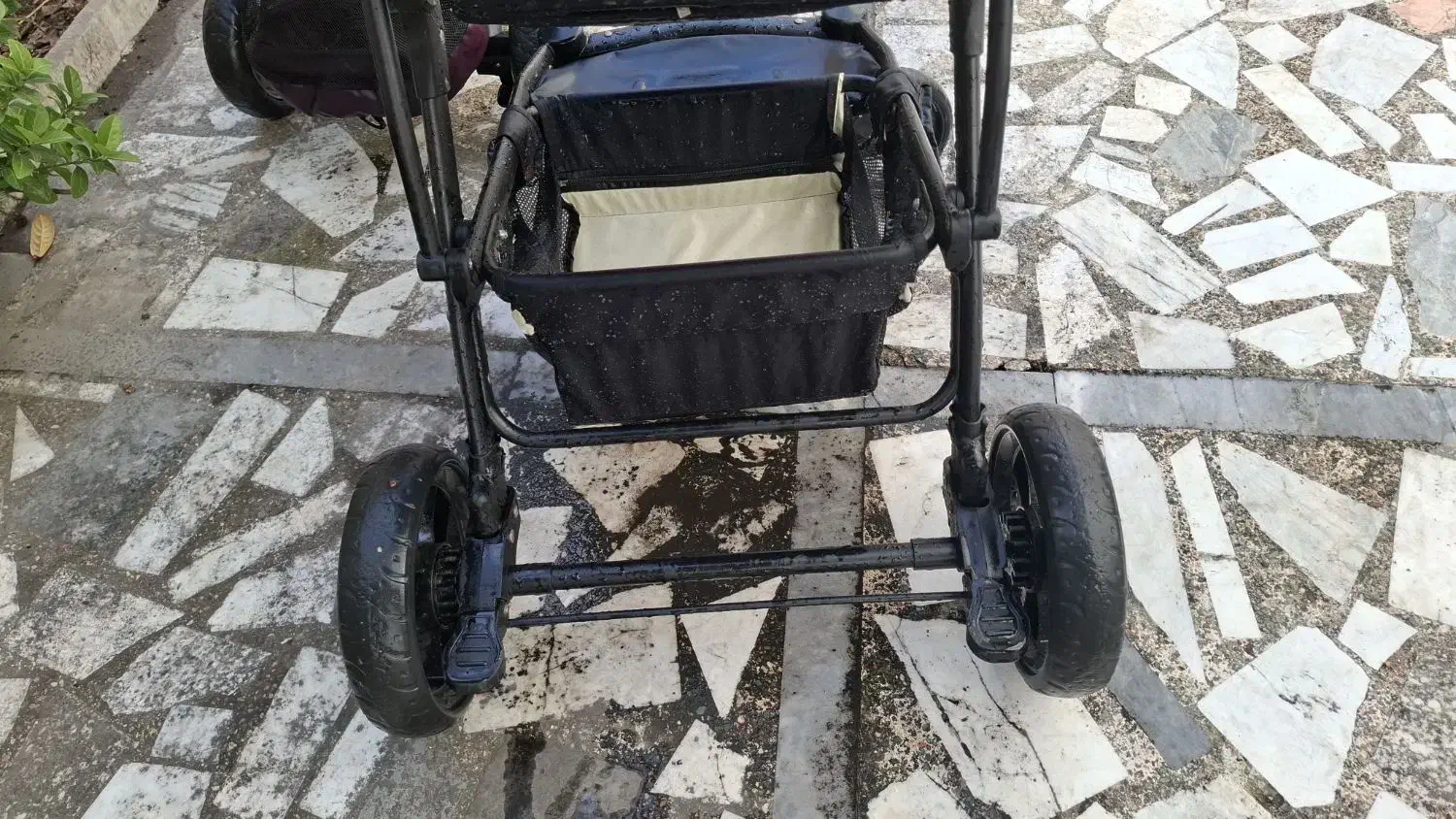 کالسکه و سه چرخه|کالسکه و لوازم جانبی|رشت, نظری|دیوار