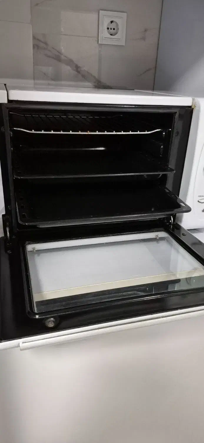 آون توستر مارک BEKO ترکیه سفید و سالم و تمیز|اجاق گاز و لوازم برقی پخت‌وپز|تهران, ایرانشهر|دیوار