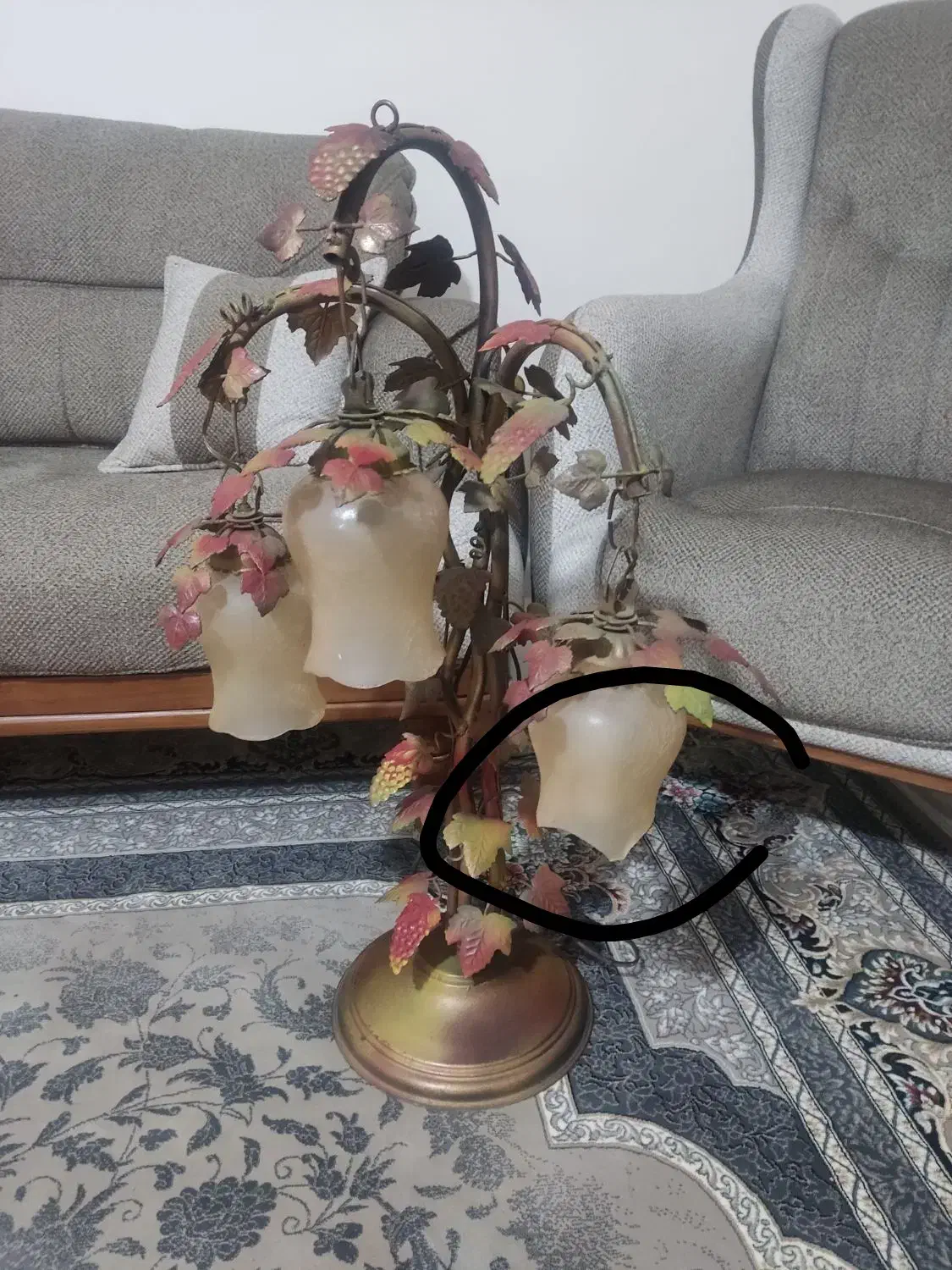 یک عدد چراغ خواب سالم|چراغ خواب و آباژور|قرچک, پویینک|دیوار