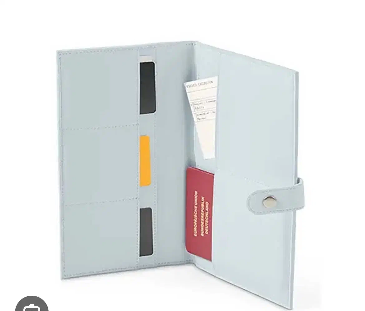 کیف مدارک آبی رنگ بهمراه کارت ماشین وسوخت وبیمه|اشیا|اصفهان, طامه|دیوار