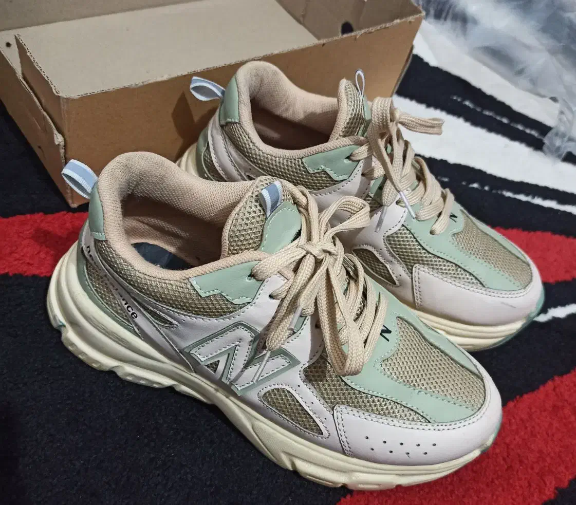 اسپرت دخترانه|کیف، کفش، کمربند|سقز, |دیوار