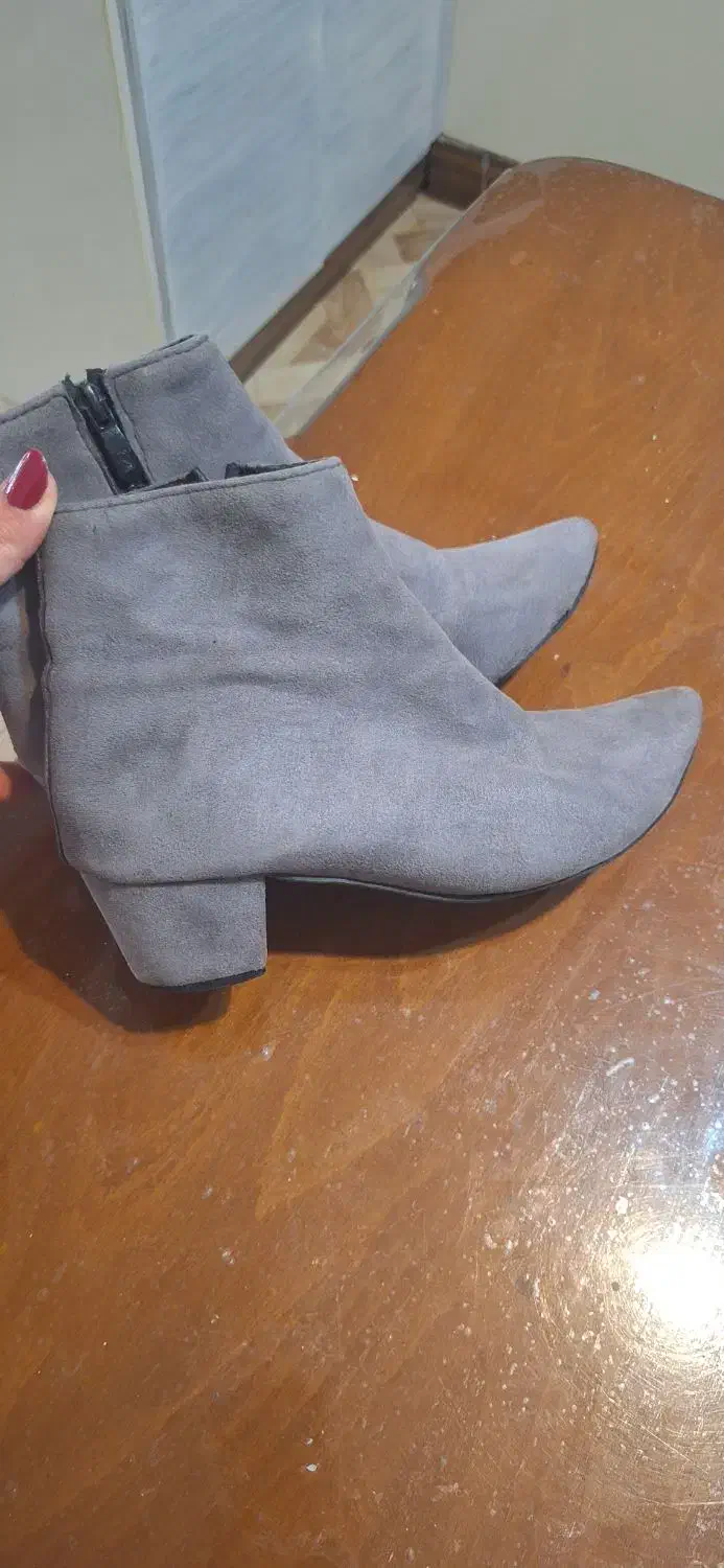 بوت جنس سوییت|کیف، کفش، کمربند|رشت, حمیدیان|دیوار