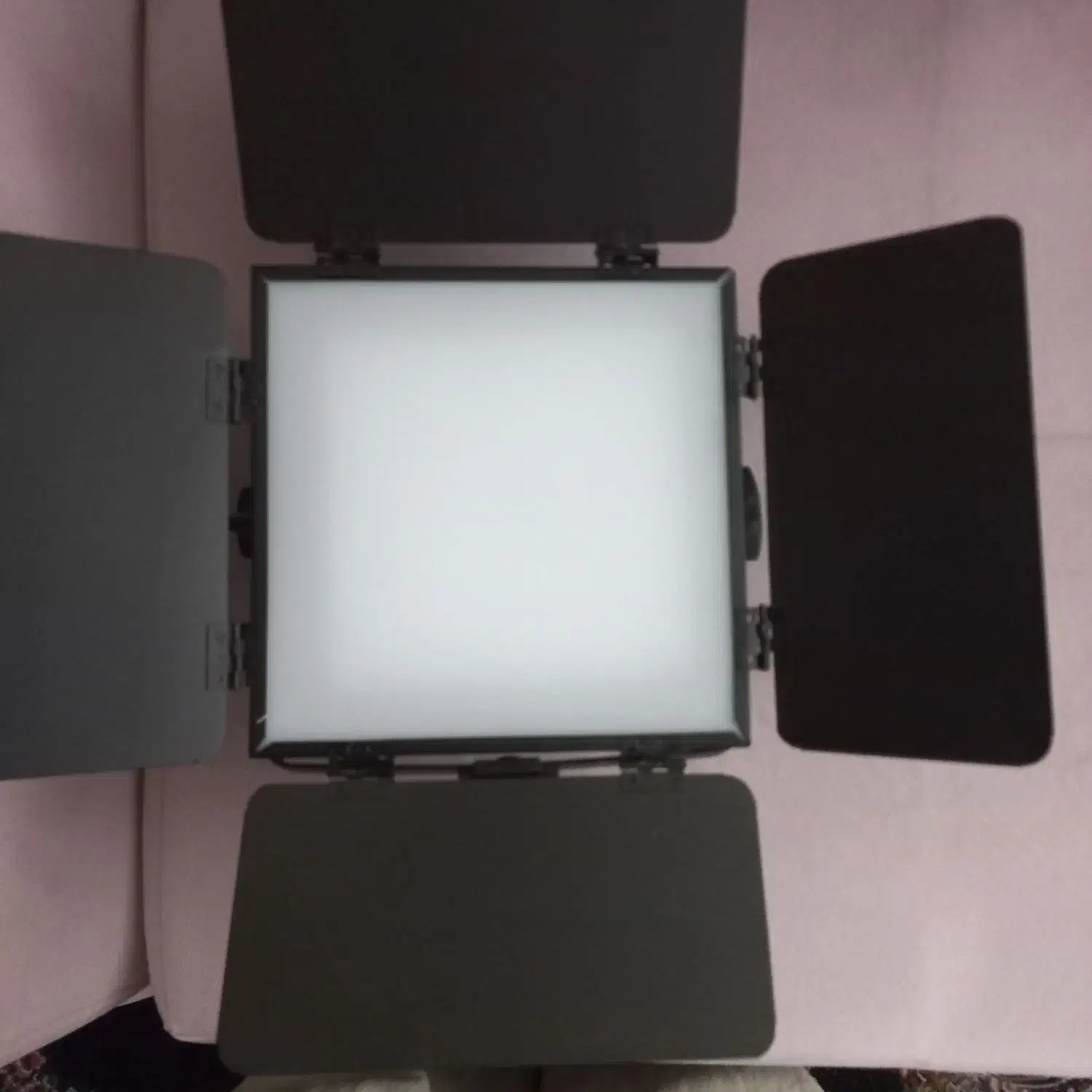 دو عدد نور ثابت دو عدد پایه|لامپ و چراغ|شاهین‌شهر, عطار|دیوار