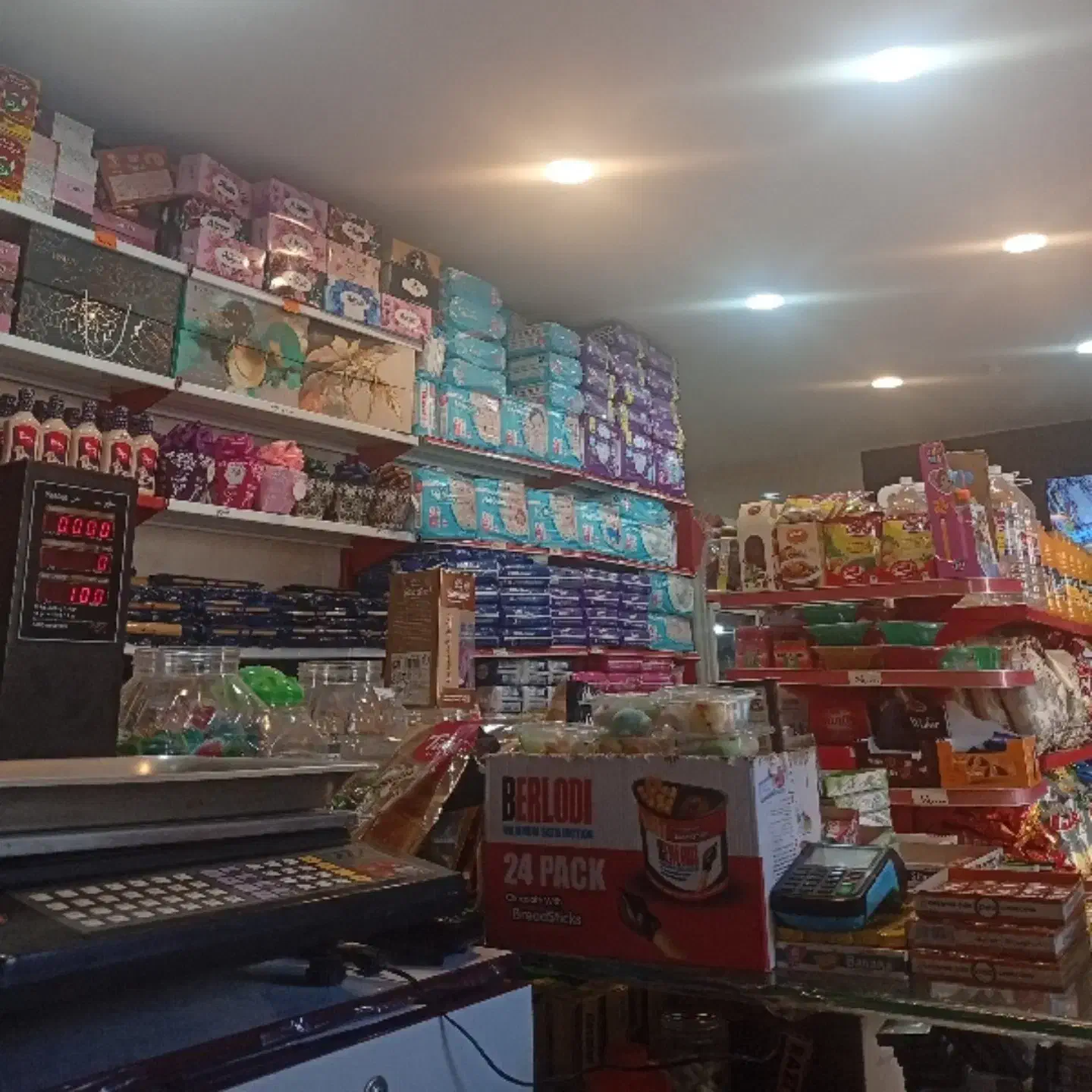 واگذاری سوپر مارکت|اجارهٔ مغازه و غرفه|ساوه, |دیوار