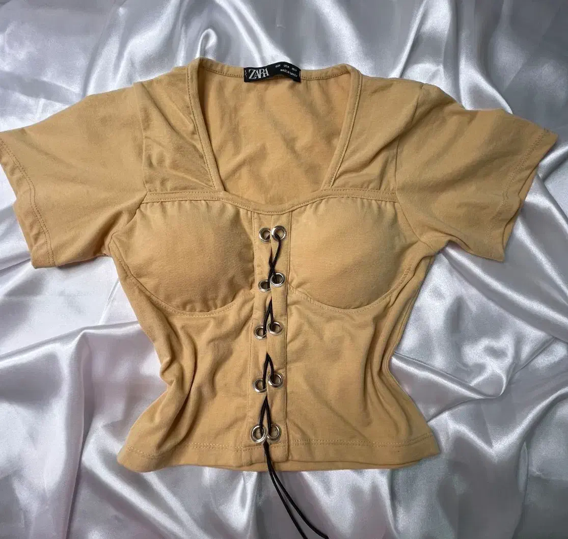 لباس نو تابستونی و زمستونی|لباس|بندر انزلی, تختی|دیوار