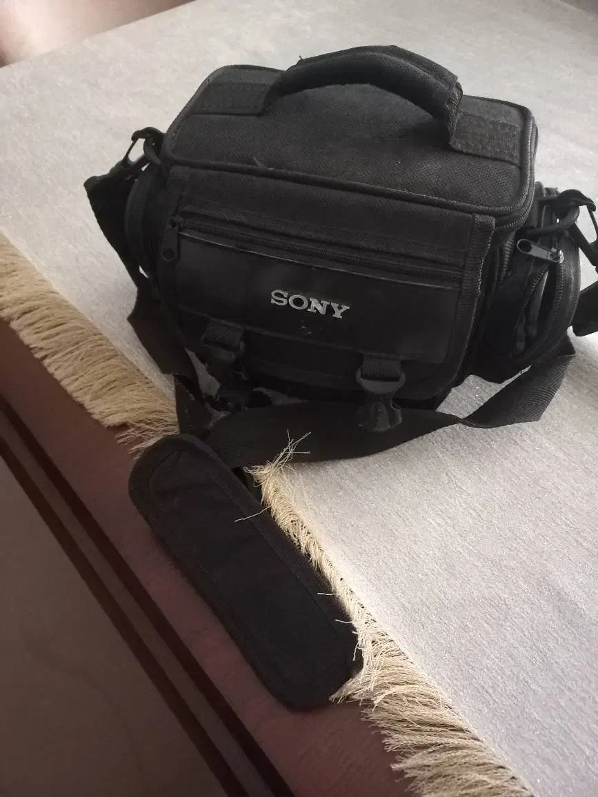 دوربین کنون d1100|دوربین عکاسی و فیلم‌برداری|ساری, |دیوار