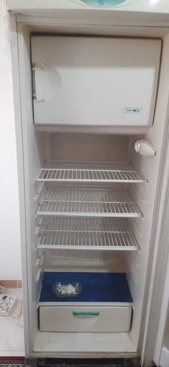 یکعدد یخچال به همراه یکعدد یخچال فریزر پارس|یخچال و فریزر|پردیس, فاز ۳|دیوار