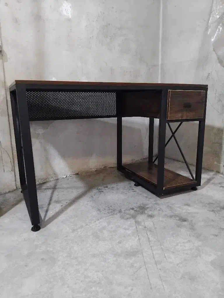 میز کامپیوتر مدرن|میز تحریر و کامپیوتر|قم, بلوار امین و ساحلی|دیوار