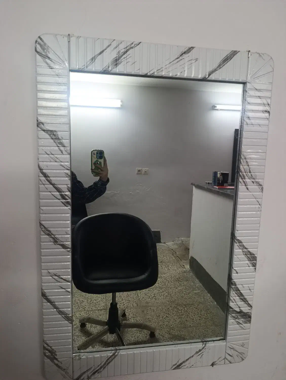 دو عدد اینه|آینه|علیآباد کتول, |دیوار