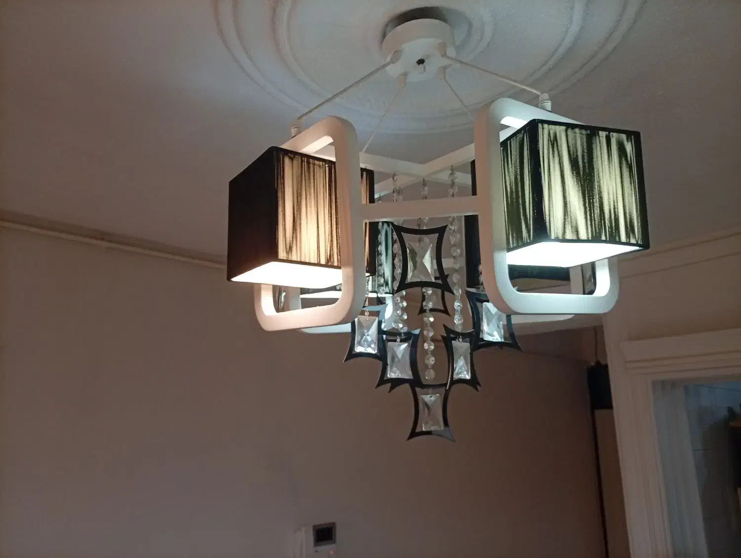 لوستر|لوستر و چراغ آویز|بندر انزلی, کوی واحدی|دیوار