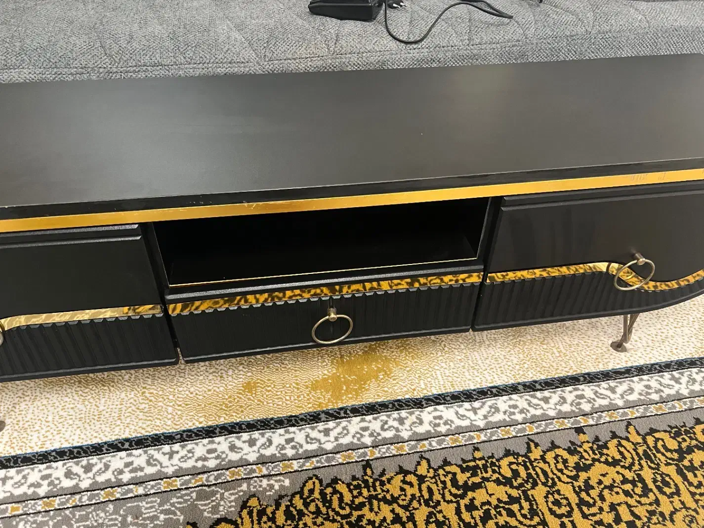 میز تلوزیون در حد نو|میز تلویزیون|نوشهر, |دیوار