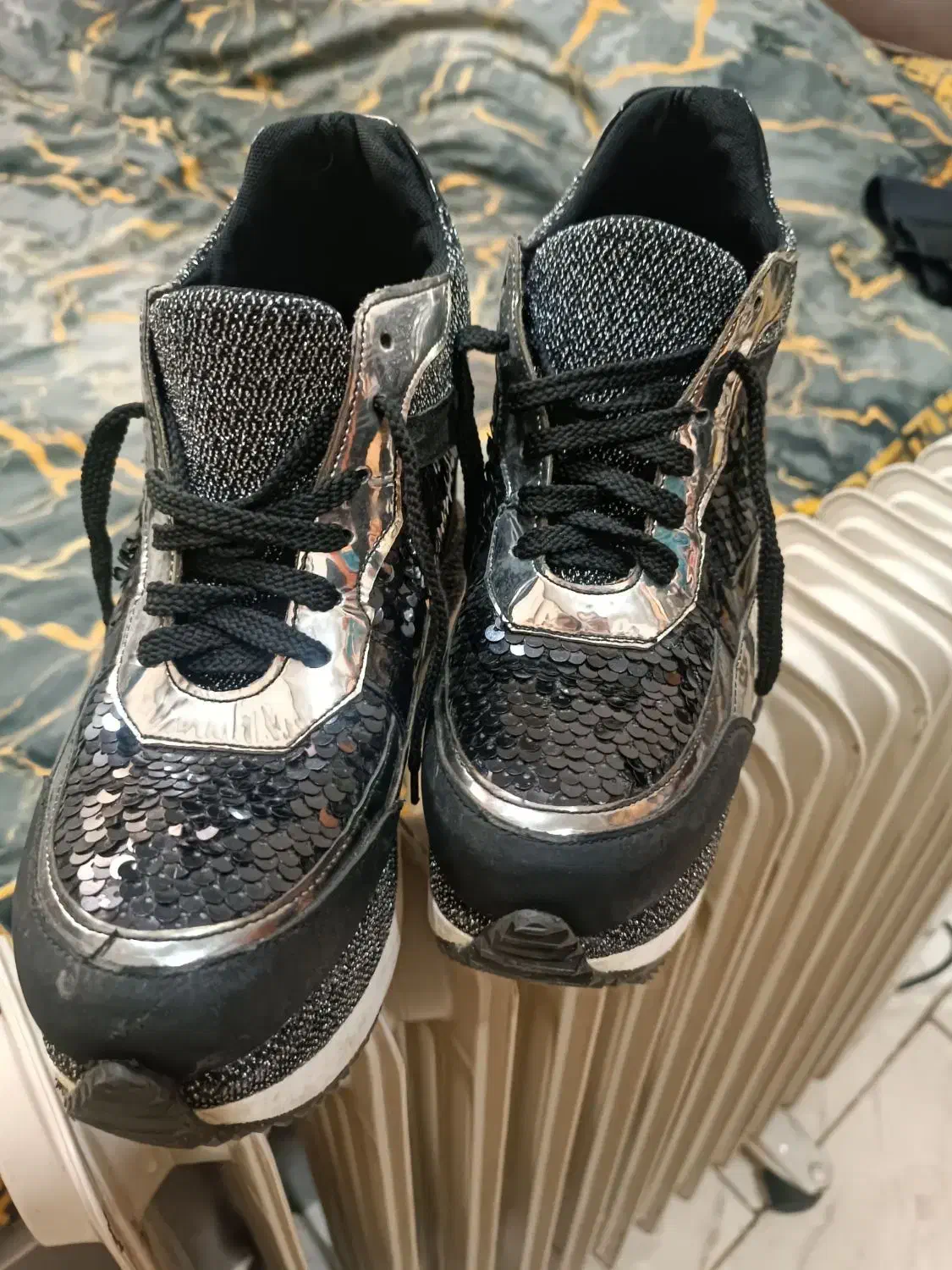 کتانی لژ دار|کیف، کفش، کمربند|رشت, آب و برق|دیوار