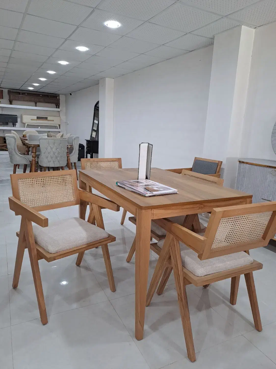 غذاخوری هالند|ظروف سرو و پذیرایی|شاهین دژ, |دیوار