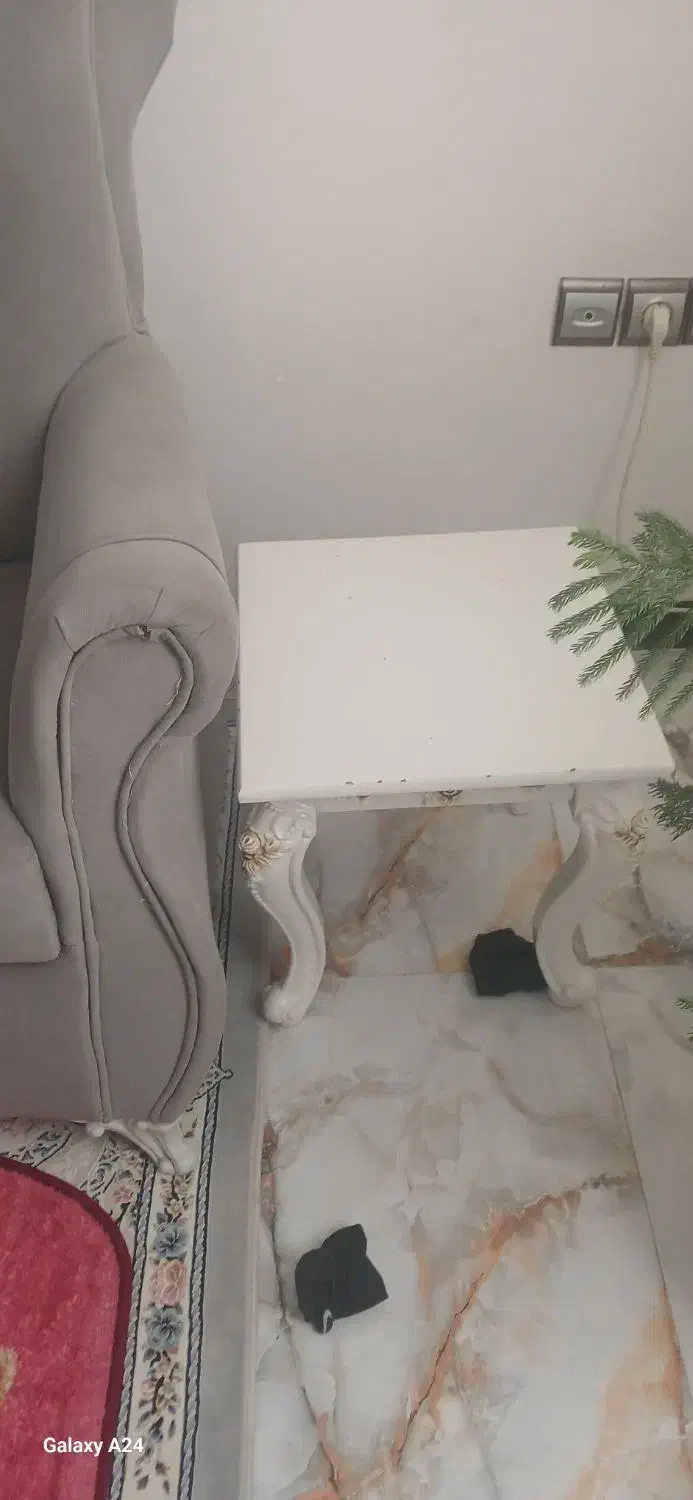 مبل راحتی|مبلمان خانگی و میز عسلی|لالجین, |دیوار