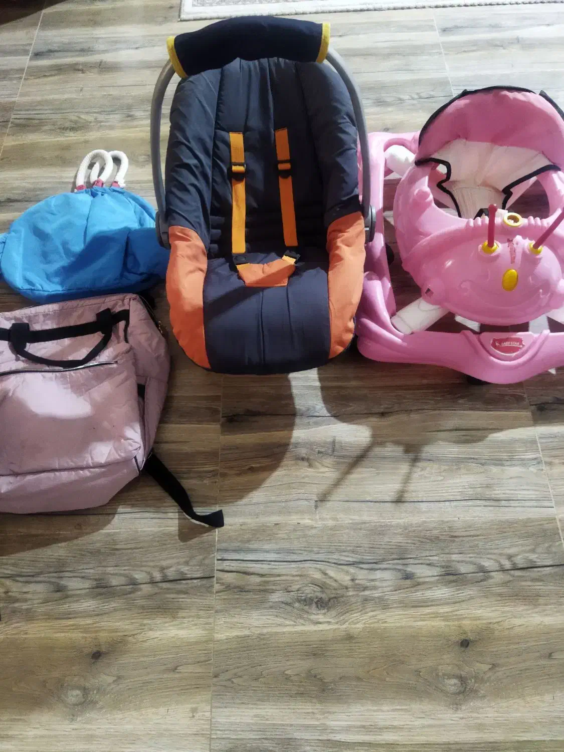 حراج سرویس نوزاد مناسب سیسمونی|اسباب و اثاث بچه|زرند, |دیوار