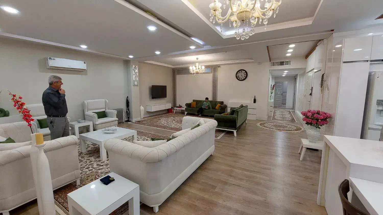 علوی / تک واحده / ۴ خواب|فروش آپارتمان|خرمآباد, |دیوار