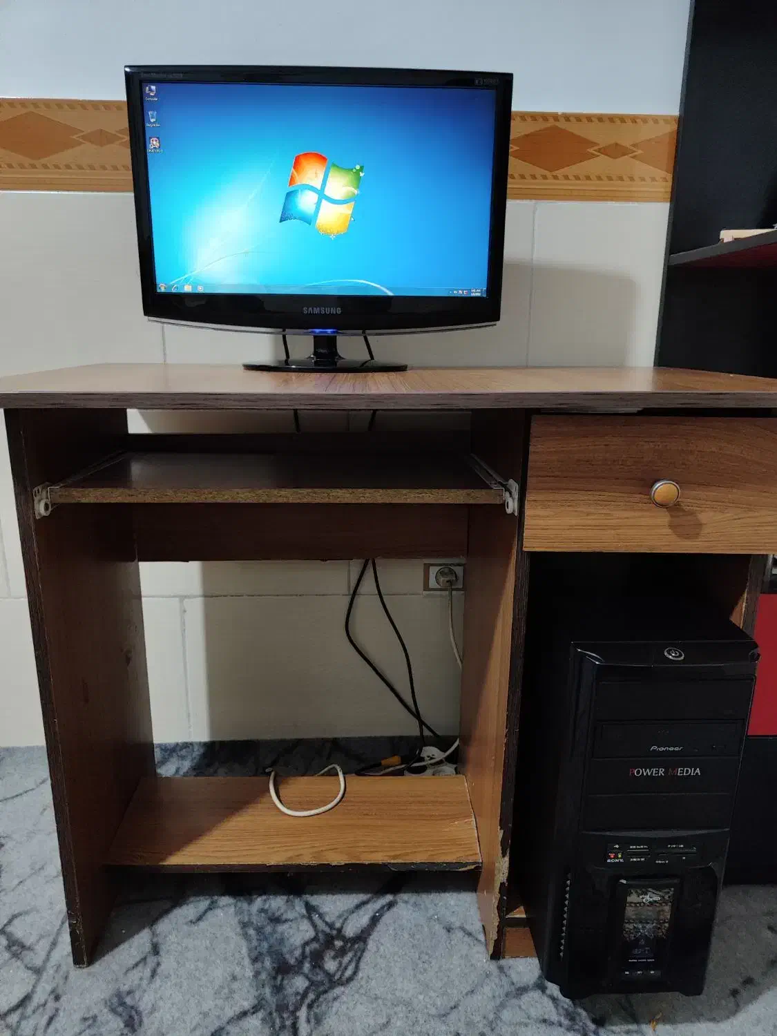 کامپیوتر|رایانه رومیزی|اراک, |دیوار