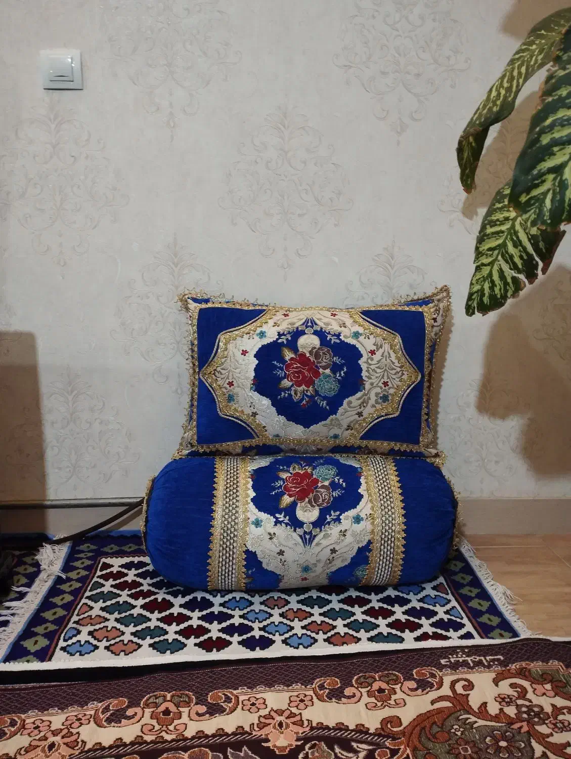 شاه نشین|پشتی|اردبیل, |دیوار