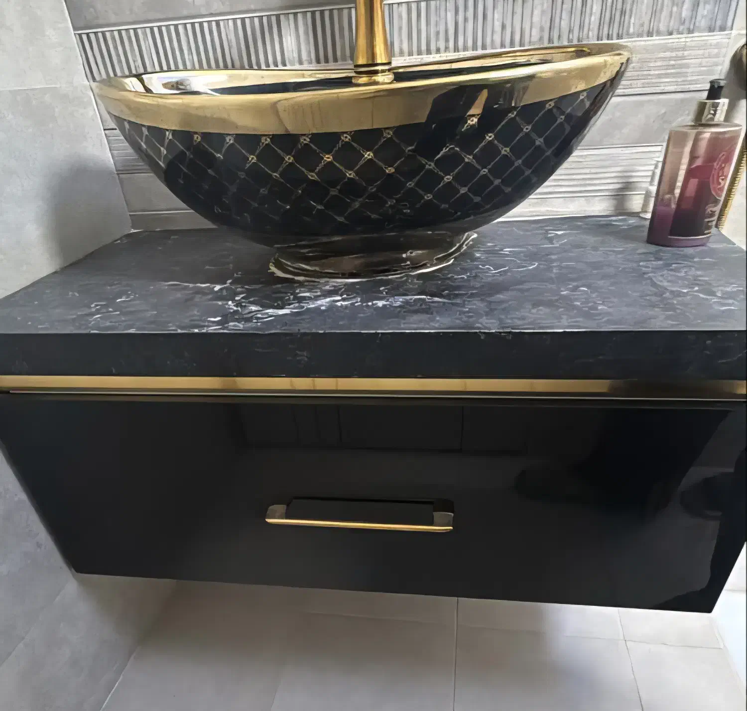 روشویی و کمد|لوازم سرویس بهداشتی|اصفهان, باغ زرشک|دیوار