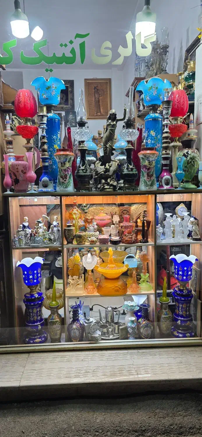 کلکسیون چراغ لاله آنتیک و مدرن|کلکسیون اشیاء عتیقه|اردبیل, |دیوار