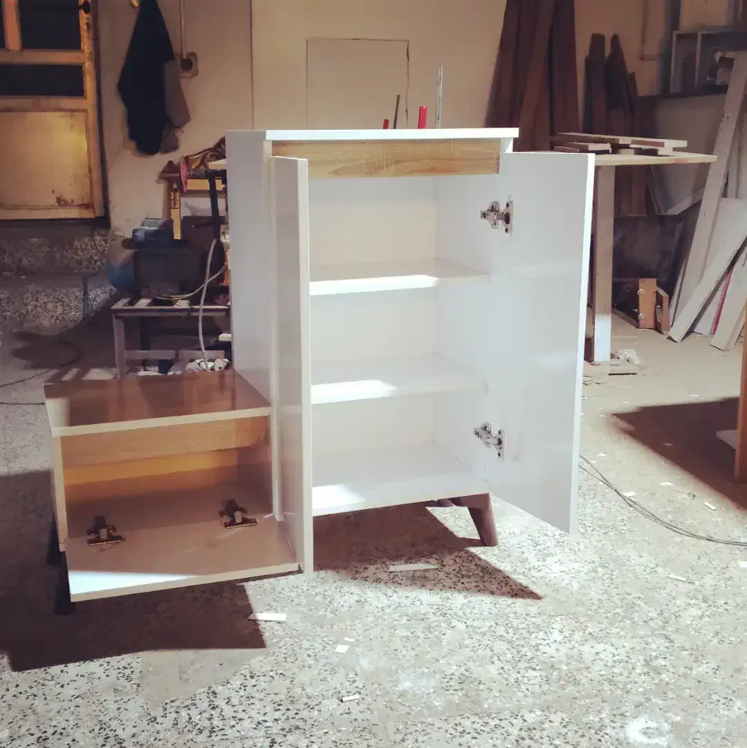 جاکفشی|جاکفشی، کمد، دراور|اردبیل, |دیوار