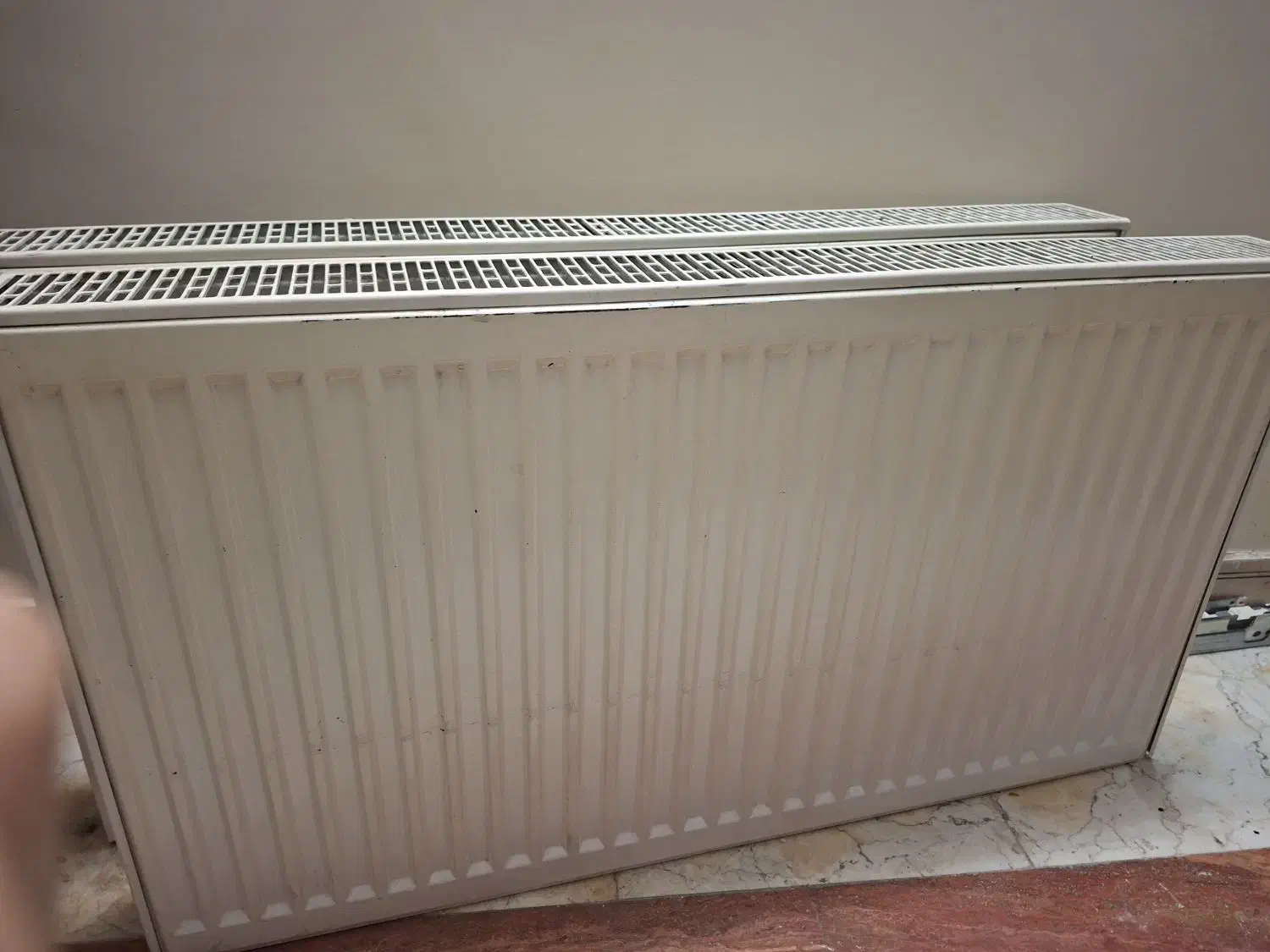 دوعدد رادیاتور سالم و یک رادیاتور سوراخ|آبگرمکن، پکیج، شوفاژ|تهران, نیروی هوایی (پیروزی)|دیوار