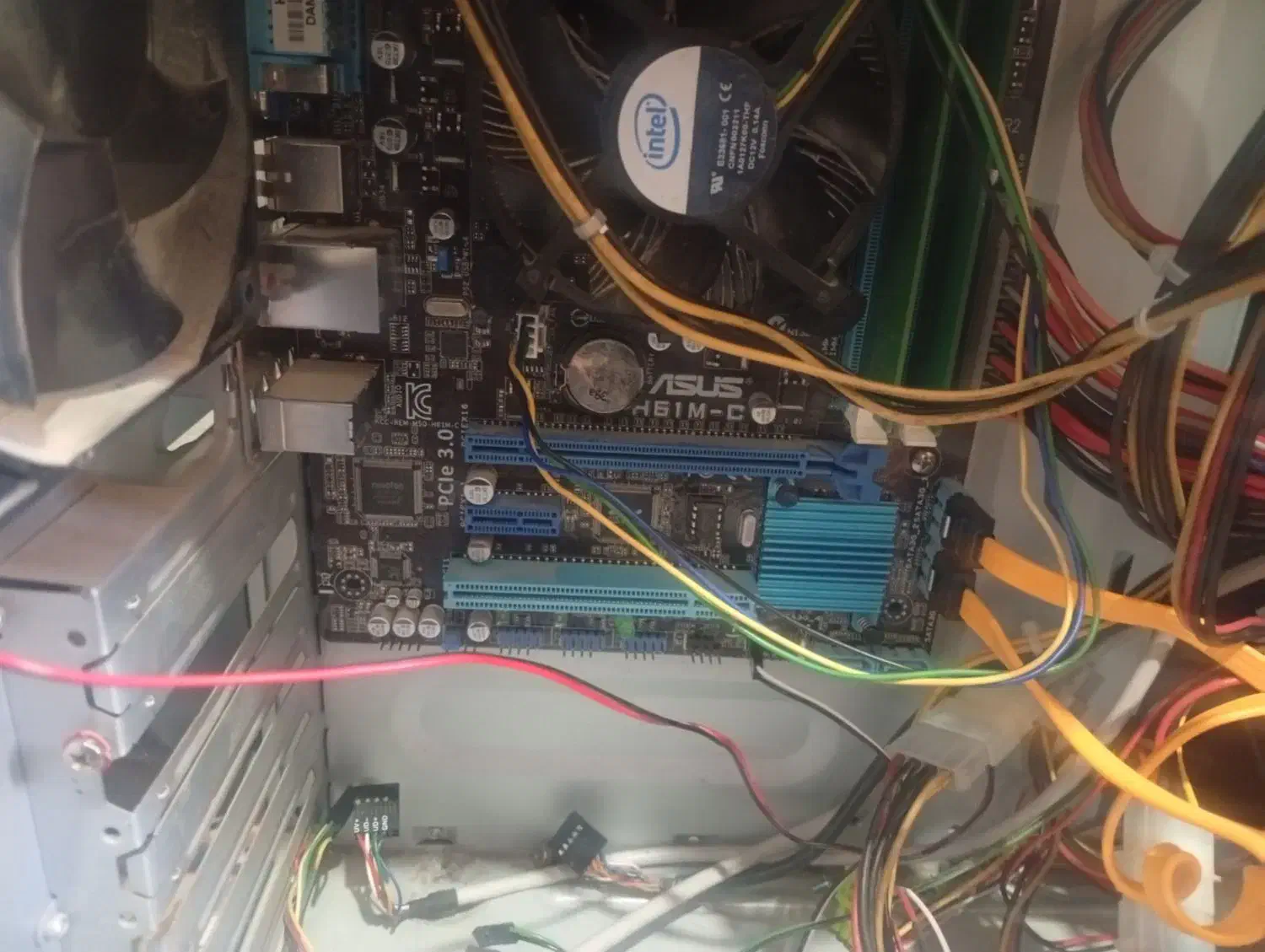 تعدادی سیستم کامپیوتر اداری و خانگی زیر قیمت|رایانه رومیزی|ملارد, |دیوار