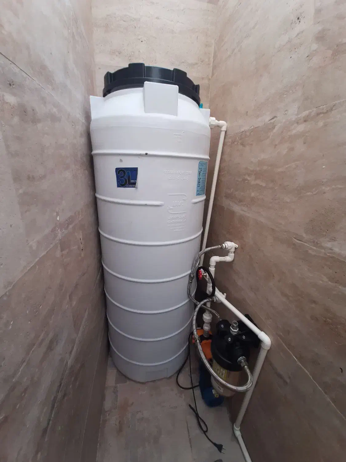 نصب پمپ آب و تعمیرات لوله کشی|خدمات پیشه و مهارت|هشتگرد, فاز ۲ مهستان|دیوار