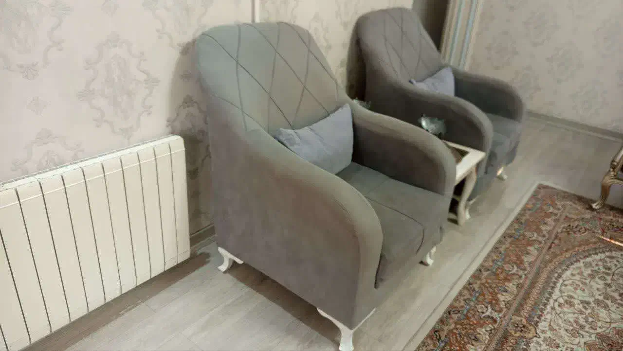 مبل ۷ نفره همراه با میز و عسلی و زیرتلویزیون|مبلمان خانگی و میز عسلی|قروه, |دیوار