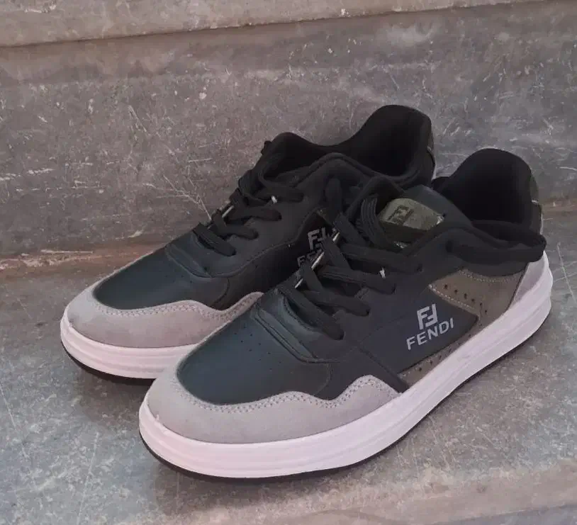 کتونی سایز44|کیف، کفش، کمربند|شوشتر, |دیوار