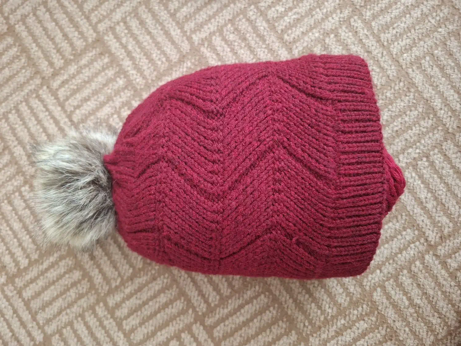 کلاه و شال گردن زرشکی ۲ مدل|لباس|تهران, نارمک|دیوار