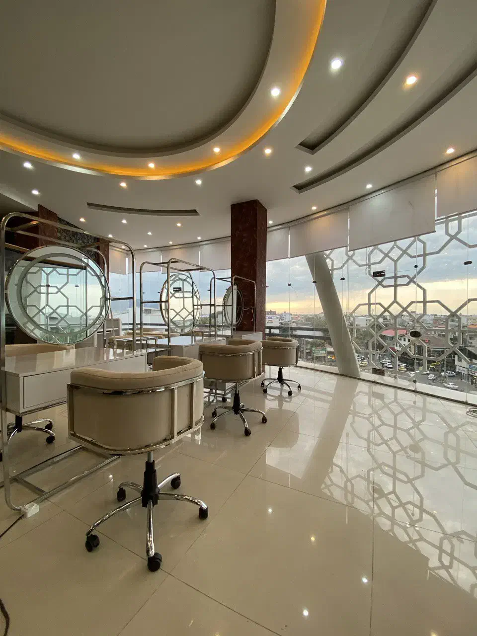 جذب همکار حرفه ای درتمامی لاینهای آرایشگری|استخدام درمانی، زیبایی، بهداشتی|لنگرود, |دیوار