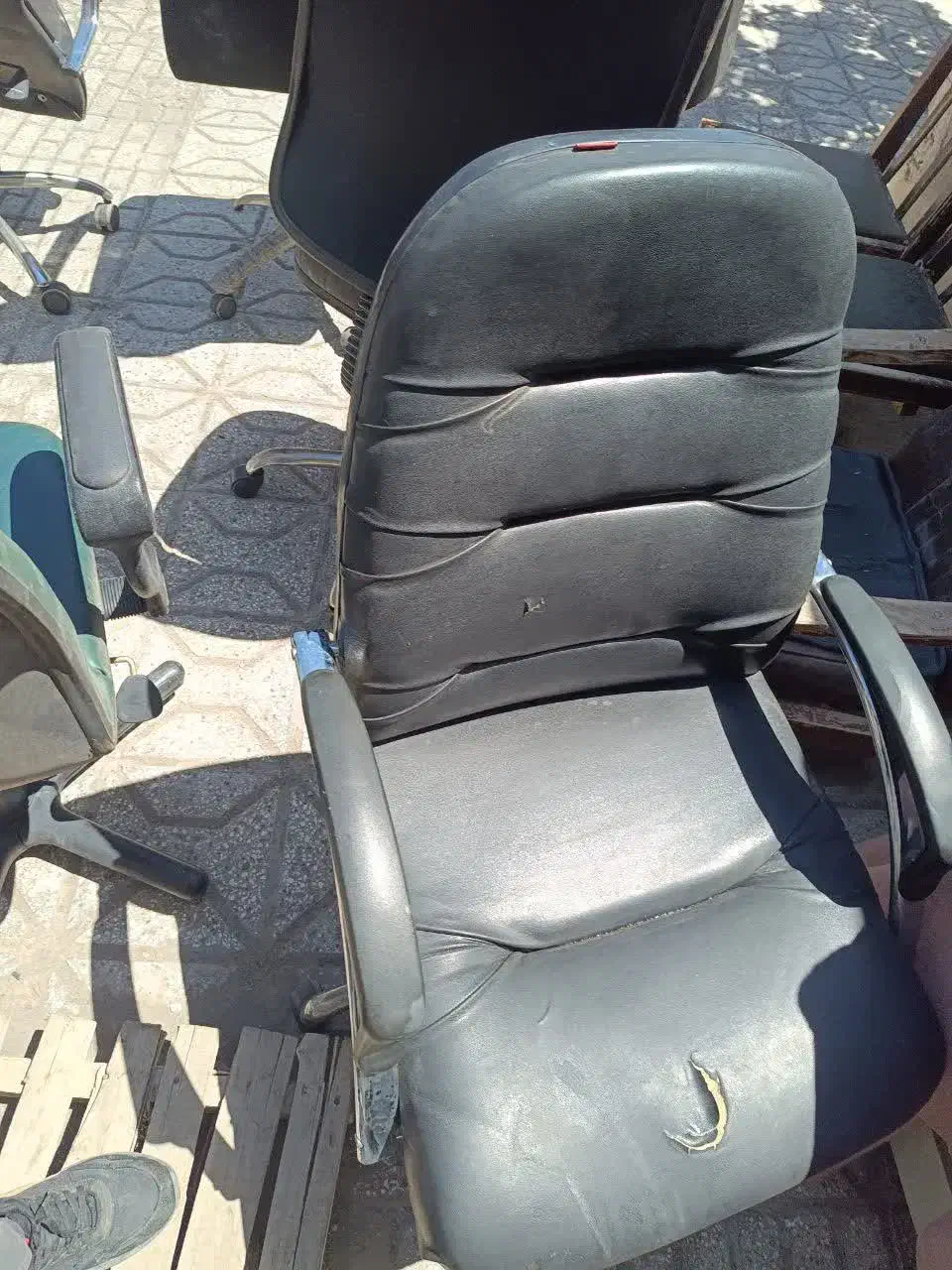 صندلی|مبلمان اداری|تربت‌حیدریه, کلاته توکلی|دیوار