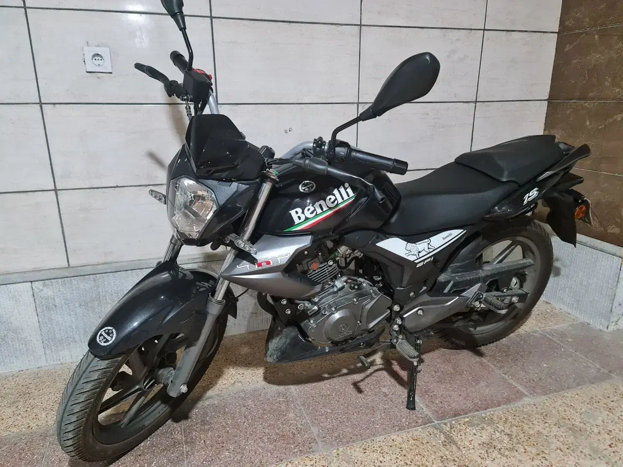 بنلی 150 مدل 1402 صفر|موتورسیکلت|اصفهان, نقش جهان|دیوار