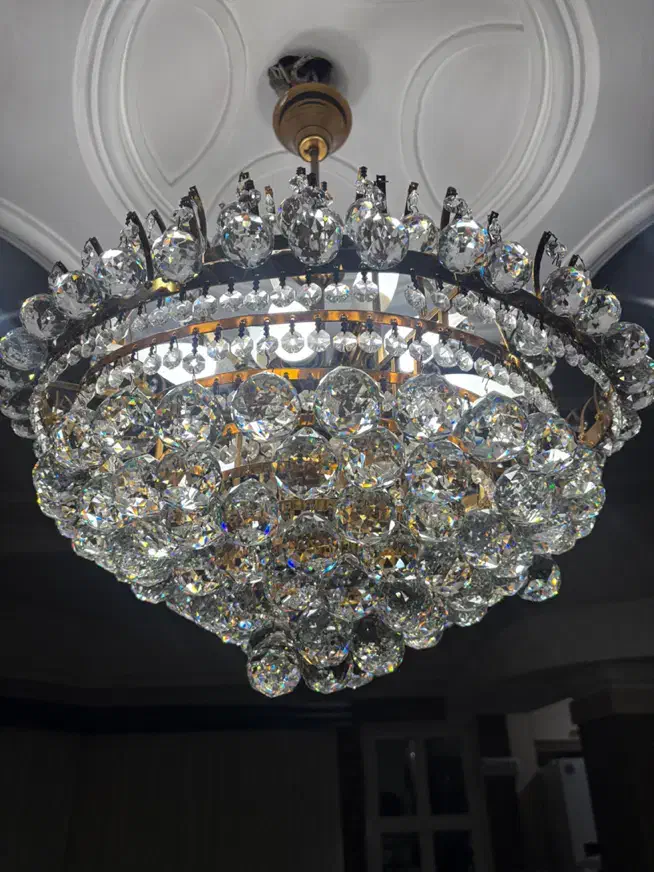 لوستر کریستالی در حد نو و با کیفیت|لوستر و چراغ آویز|آمل, |دیوار