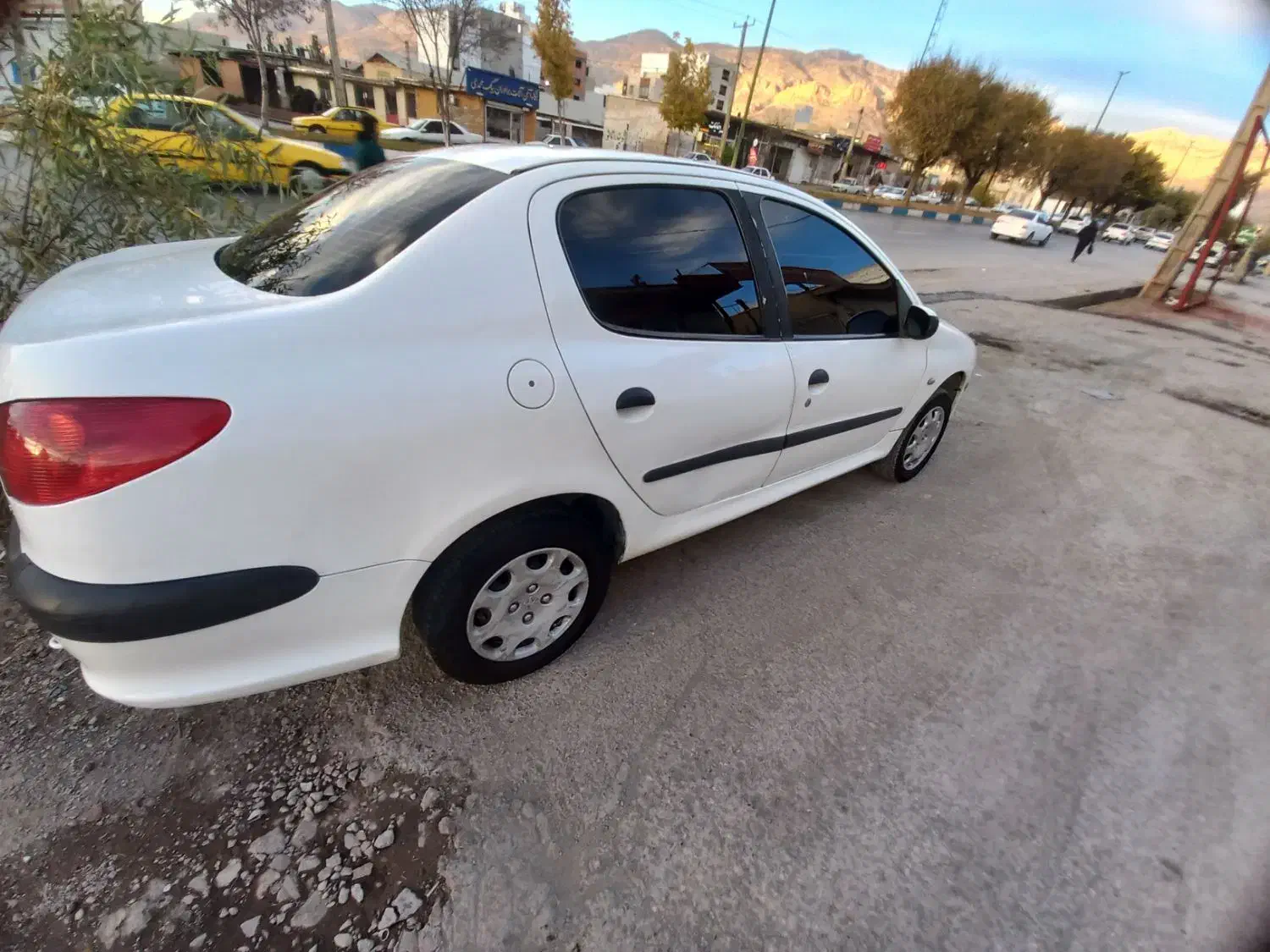 206|خودرو سواری و وانت|ایلام, |دیوار