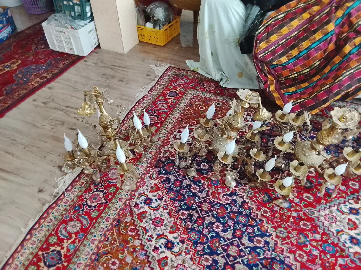 برنز اصل قدیمی چهار عدد. هر کدو ده میلیون|لوستر و چراغ آویز|ماکو, |دیوار