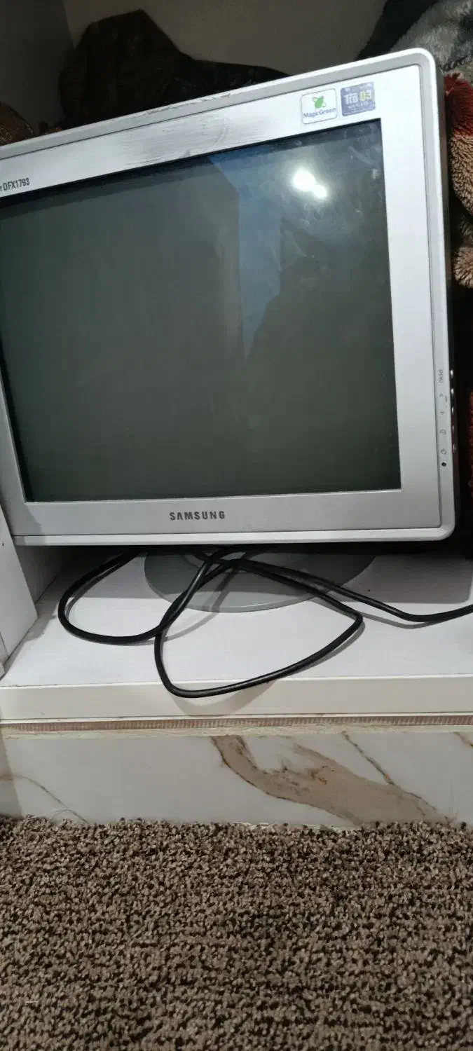 مانیتور|رایانه رومیزی|ایلام, |دیوار