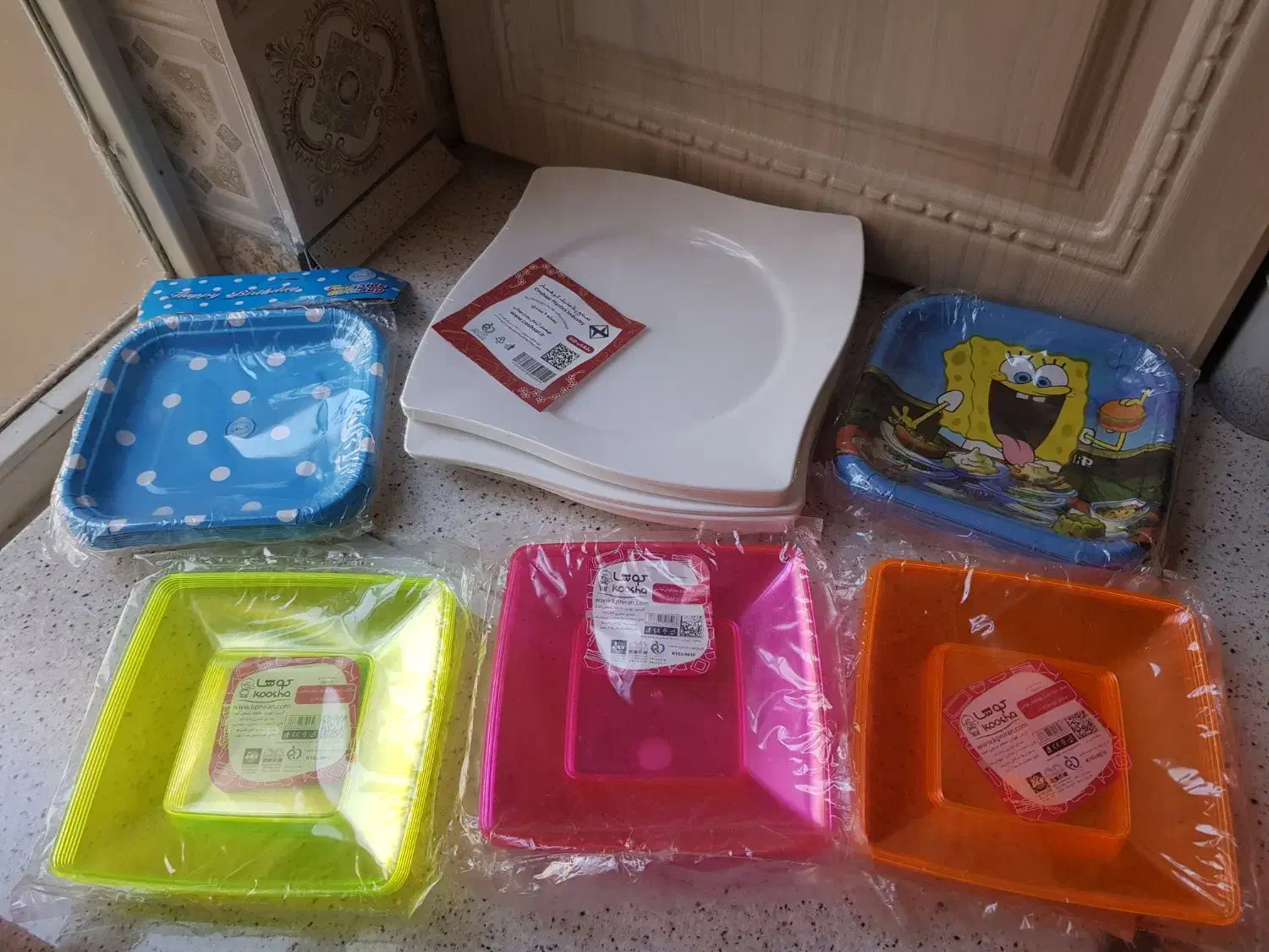 ظروف یکبار مصرف جنس خوب با قیمت توافقی|ظروف نگهدارنده، پلاستیکی، یکبارمصرف|تهران, نیروی هوایی (پیروزی)|دیوار