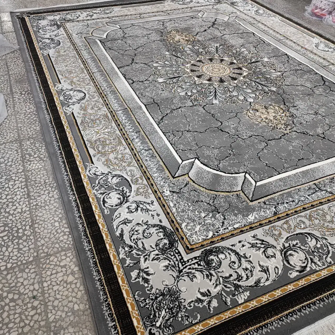 فرش کاشان۷۰۰شانه ضخیم و جدید|فرش|بروجرد, |دیوار