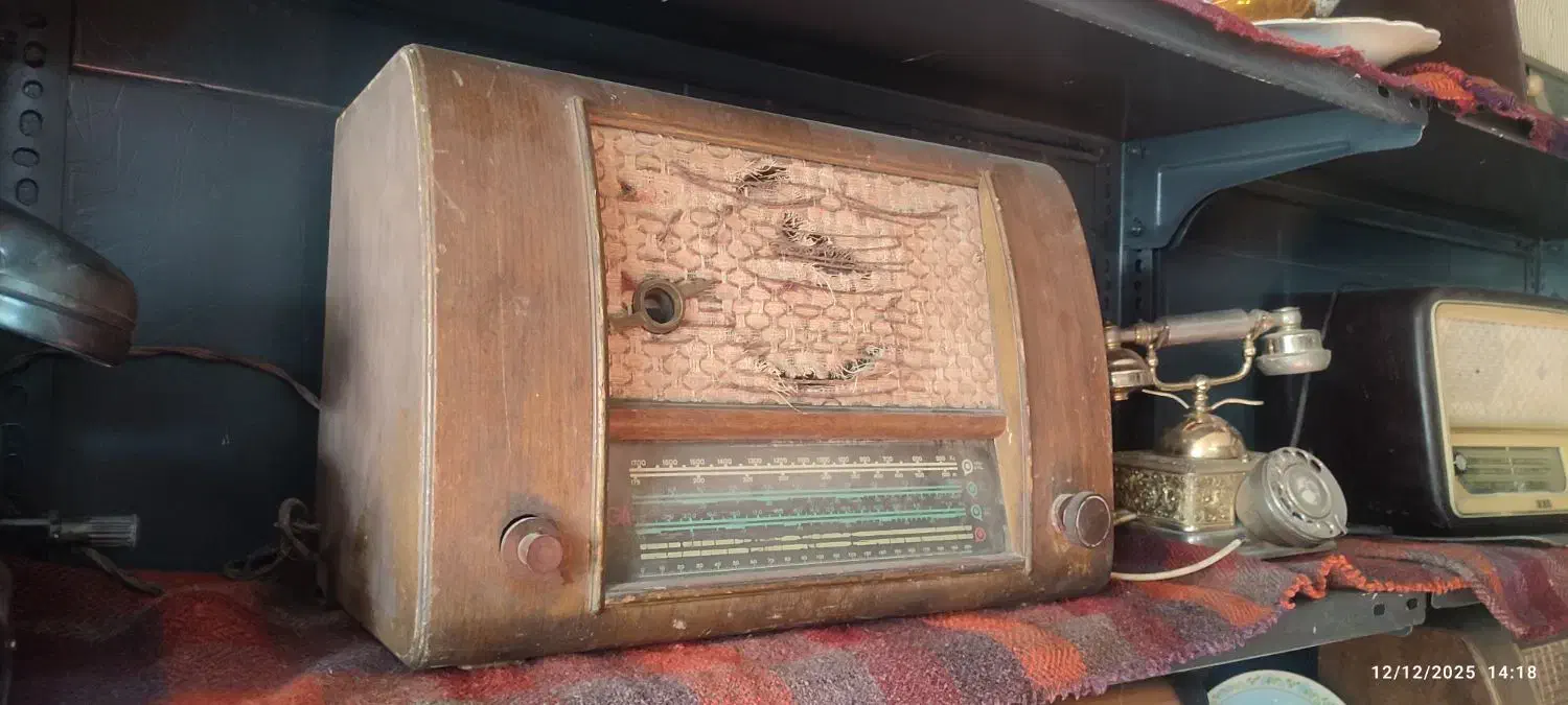 حدود 25تا تلویزیون و رادیو عتیقه ارسال از اصفهان|کلکسیون اشیاء عتیقه|اهواز, نادری|دیوار