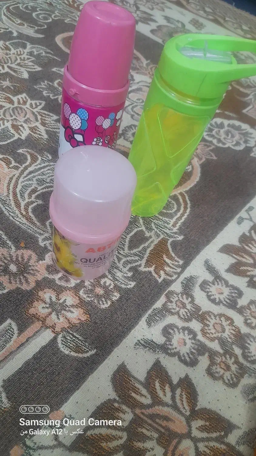 ۳ عدد بطری آب|ظروف نگهدارنده، پلاستیکی، یک‌بارمصرف|قم, قلعه کامکار|دیوار